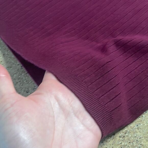 Eva Mendes for New York & Company Ribbed Knit Midi Skirt Maroon sz S - Picture 3 of 10